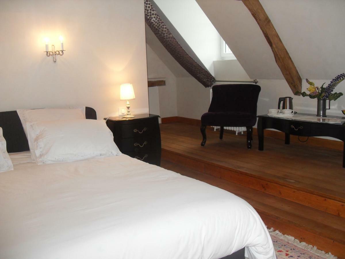 Les Goubelins Bed and Breakfast La Lande-d'Airou Εξωτερικό φωτογραφία
