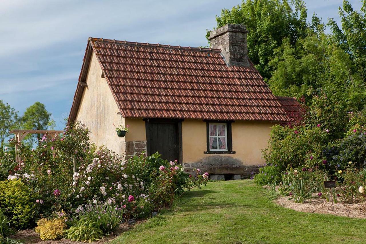Les Goubelins Bed and Breakfast La Lande-d'Airou Εξωτερικό φωτογραφία